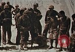 Immagine di Giapponese di prigionieri di guerra Tarawa Isole Gilbert, 1943, secondo 33 filmato di repertorio 65675069064