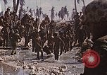 Immagine di Giapponese di prigionieri di guerra Tarawa Isole Gilbert, 1943, secondo 53 filmato di repertorio 65675069064