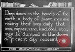 Image les premiers soins la sécurité dans les mines United States USA, 1921, de la seconde 34 séquences d'archives historiques vidéo 65675069081