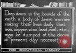 Image les premiers soins la sécurité dans les mines United States USA, 1921, de la seconde 36 séquences d'archives historiques vidéo 65675069081