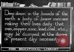 Image les premiers soins la sécurité dans les mines United States USA, 1921, de la seconde 40 séquences d'archives historiques vidéo 65675069081