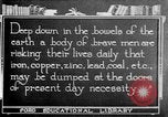 Image les premiers soins la sécurité dans les mines United States USA, 1921, de la seconde 41 séquences d'archives historiques vidéo 65675069081