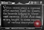 Image les premiers soins la sécurité dans les mines United States USA, 1921, de la seconde 52 séquences d'archives historiques vidéo 65675069081