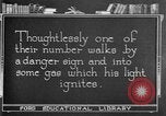 Image mine travailleur rescue United States USA, 1921, de la seconde 19 séquences d'archives historiques vidéo 65675069082