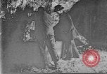 Image mine travailleur rescue United States USA, 1921, de la seconde 35 séquences d'archives historiques vidéo 65675069082