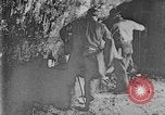 Image mine travailleur rescue United States USA, 1921, de la seconde 39 séquences d'archives historiques vidéo 65675069082