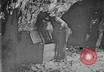Image mine travailleur rescue United States USA, 1921, de la seconde 54 séquences d'archives historiques vidéo 65675069082