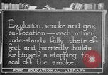 Image procédures de sauvetage minier United States USA, 1921, de la seconde 5 séquences d'archives historiques vidéo 65675069083