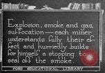 Image procédures de sauvetage minier United States USA, 1921, de la seconde 10 séquences d'archives historiques vidéo 65675069083