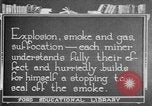 Image procédures de sauvetage minier United States USA, 1921, de la seconde 16 séquences d'archives historiques vidéo 65675069083