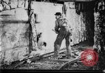 Image procédures de sauvetage minier United States USA, 1921, de la seconde 21 séquences d'archives historiques vidéo 65675069083
