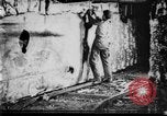 Image procédures de sauvetage minier United States USA, 1921, de la seconde 35 séquences d'archives historiques vidéo 65675069083