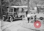 Image procédures de sauvetage minier United States USA, 1921, de la seconde 59 séquences d'archives historiques vidéo 65675069083