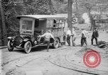 Image procédures de sauvetage minier United States USA, 1921, de la seconde 62 séquences d'archives historiques vidéo 65675069083