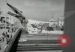 Image des vues aériennes de la foire des mondes New York United States USA, 1965, de la seconde 35 séquences d'archives historiques vidéo 65675069090