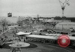 Image des vues aériennes de la foire des mondes New York United States USA, 1965, de la seconde 49 séquences d'archives historiques vidéo 65675069090