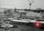 Image des vues aériennes de la foire des mondes New York United States USA, 1965, de la seconde 50 séquences d'archives historiques vidéo 65675069090