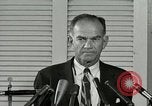 Immagine di William Fulbright United States USA, 1963, secondo 16 filmato di repertorio 65675069093