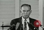 Immagine di William Fulbright United States USA, 1963, secondo 17 filmato di repertorio 65675069093