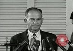Immagine di William Fulbright United States USA, 1963, secondo 30 filmato di repertorio 65675069093