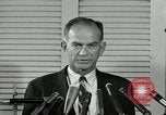 Immagine di William Fulbright United States USA, 1963, secondo 52 filmato di repertorio 65675069093