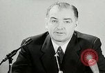 Immagine di Joseph Raymond McCarthy risponde a Truman New York United States USA, 1953, secondo 35 filmato di repertorio 65675069094