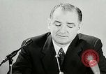 Immagine di Joseph Raymond McCarthy risponde a Truman New York United States USA, 1953, secondo 48 filmato di repertorio 65675069094