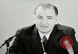 Immagine di Joseph Raymond McCarthy risponde a Truman New York United States USA, 1953, secondo 53 filmato di repertorio 65675069094