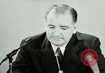 Immagine di Joseph Raymond McCarthy risponde a Truman New York United States USA, 1953, secondo 59 filmato di repertorio 65675069094