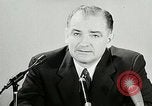 Immagine di Joseph Raymond McCarthy risponde a Truman New York United States USA, 1953, secondo 60 filmato di repertorio 65675069094