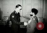 Standbild Prinz Bernhard Addis Abeba Äthiopien, 1953, aus Sekunde 9 historischem Filmmaterial Videoclip 65675069097