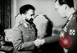 Standbild Prinz Bernhard Addis Abeba Äthiopien, 1953, aus Sekunde 29 historischem Filmmaterial Videoclip 65675069097
