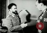 Standbild Prinz Bernhard Addis Abeba Äthiopien, 1953, aus Sekunde 30 historischem Filmmaterial Videoclip 65675069097
