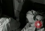 Standbild Sleeper Auto von Eisenbahn Zug United States USA, 1953, aus Sekunde 58 historischem Filmmaterial Videoclip 65675069099