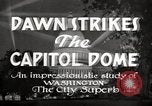 Immagine di Dawn colpisce la cupola del Campidoglio Washington DC USA, 1936, secondo 9 filmato di repertorio 65675069103