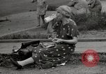 Immagine di Lavorare e giocare in Washington DC durante la Grande Depressione Washington DC USA, 1936, secondo 37 filmato di repertorio 65675069104