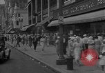 Immagine di Gli amanti dello shopping a Washington DC nel 1930s Washington DC USA, 1936, secondo 3 filmato di repertorio 65675069105