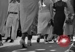 Immagine di Gli amanti dello shopping a Washington DC nel 1930s Washington DC USA, 1936, secondo 9 filmato di repertorio 65675069105