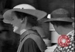 Immagine di Gli amanti dello shopping a Washington DC nel 1930s Washington DC USA, 1936, secondo 16 filmato di repertorio 65675069105