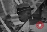 Immagine di Gli amanti dello shopping a Washington DC nel 1930s Washington DC USA, 1936, secondo 39 filmato di repertorio 65675069105
