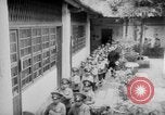 Immagine di I bambini cinesi Cina, 1944, secondo 62 filmato di repertorio 65675069119