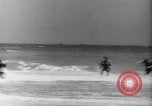 Standbild Vereinigten Staaten Marines Pazifik, 1942, aus Sekunde 60 historischem Filmmaterial Videoclip 65675069130