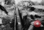 Standbild Ölpipeline Arkansas United States USA, 1942, aus Sekunde 49 historischem Filmmaterial Videoclip 65675069132