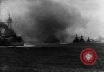 Standbild einer Seeschlacht Salomonen, 1942, aus Sekunde 10 historischem Filmmaterial Videoclip 65675069138