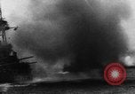 Standbild einer Seeschlacht Salomonen, 1942, aus Sekunde 17 historischem Filmmaterial Videoclip 65675069138
