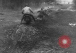 Standbild dispatch Riders United States USA, 1943, aus Sekunde 11 historischem Filmmaterial Videoclip 65675069150