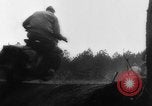 Standbild dispatch Riders United States USA, 1943, aus Sekunde 23 historischem Filmmaterial Videoclip 65675069150