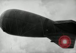Standbild barrage Balloons North Carolina United States USA, 1941, aus Sekunde 23 historischem Filmmaterial Videoclip 65675069168