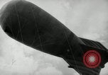 Standbild barrage Balloons North Carolina United States USA, 1941, aus Sekunde 27 historischem Filmmaterial Videoclip 65675069168