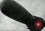Standbild barrage Balloons North Carolina United States USA, 1941, aus Sekunde 28 historischem Filmmaterial Videoclip 65675069168